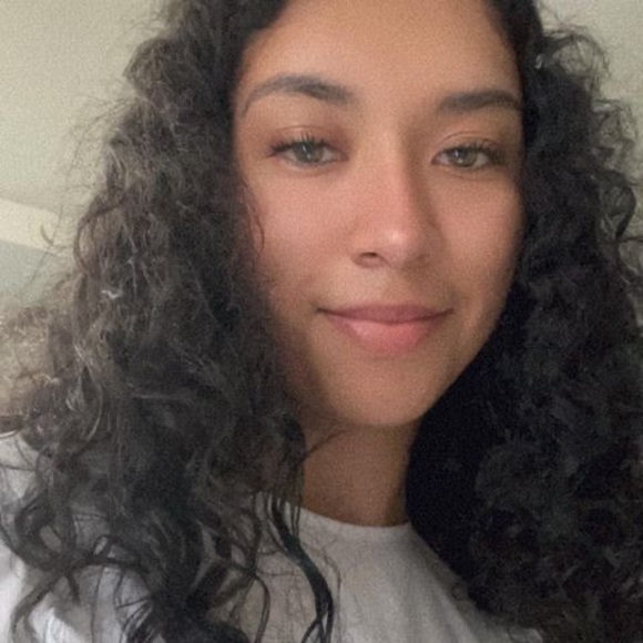 Meet your Posher, Daniella - Picture 1 of 1